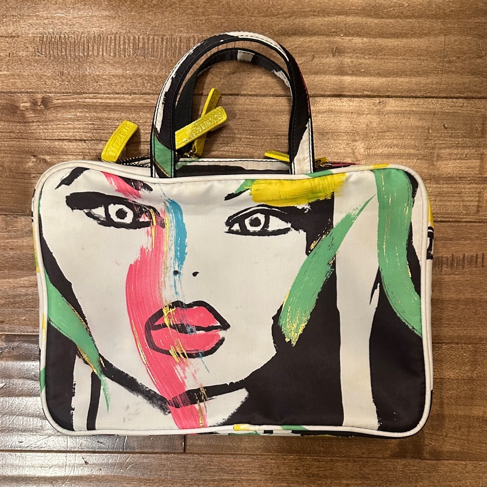 Artistic Face Print Cosmetic/toiletry bag